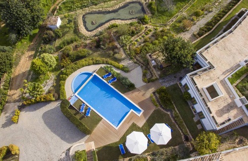 Ariolos Cottage | 400 m² Cabin ∙ 6 bedrooms ∙ 12 guests