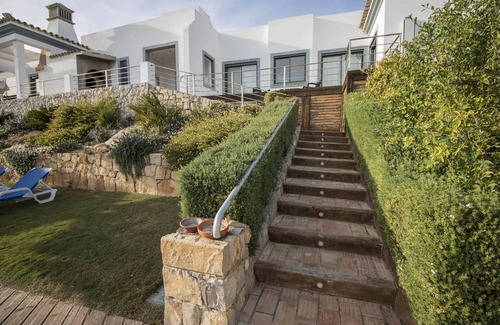 Ariolos Cottage | 400 m² Cabin ∙ 6 bedrooms ∙ 12 guests