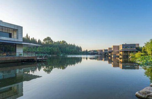 Shanghai Hotel | 400 m² Hotel ∙ 3 bedrooms ∙ 10 guests