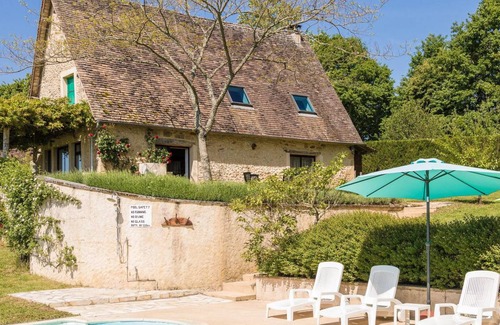 Thenon House | 400 m² House ∙ 10 bedrooms ∙ 20 guests