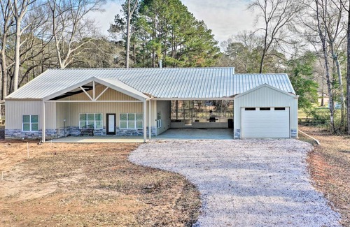 Hemphill House | 400 m² House ∙ 2 bedrooms ∙ 8 guests