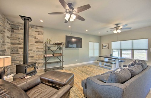 Hemphill House | 400 m² House ∙ 2 bedrooms ∙ 8 guests