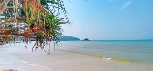 Sattahip House | 400 m² House ∙ 3 bedrooms ∙ 10 guests