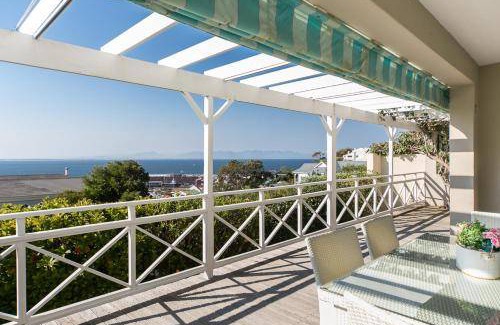 Simon's Town House | 400 m² House ∙ 4 bedrooms ∙ 8 guests