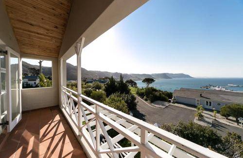 Simon's Town House | 400 m² House ∙ 4 bedrooms ∙ 8 guests