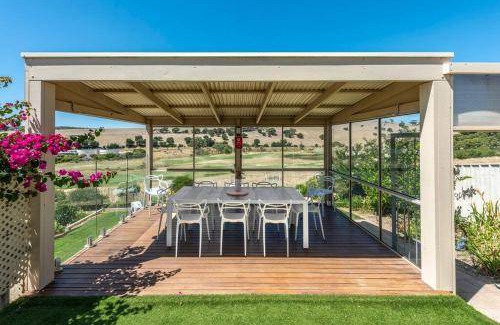 Normanville House | 400 m² House ∙ 5 bedrooms ∙ 12 guests