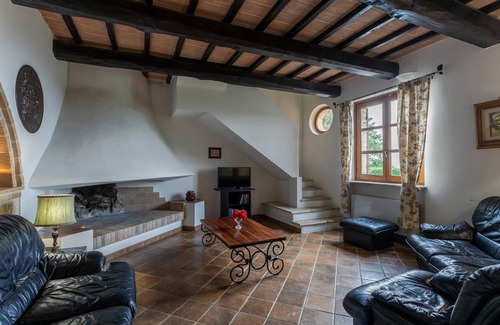 Guardea House | 400 m² House ∙ 5 bedrooms ∙ 12 guests