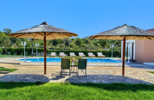 Ruzic House | 400 m² House ∙ 5 bedrooms ∙ 10 guests