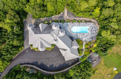 Halifax County House | 400 m² House ∙ 5 bedrooms ∙ 12 guests
