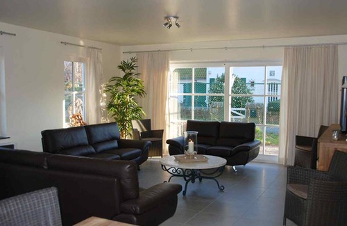 Sint-Idesbald House | 400 m² House ∙ 6 bedrooms ∙ 24 guests