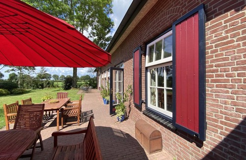 Municipality of Mill en Sint Hubert House | 400 m² House ∙ 9 bedrooms ∙ 19 guests
