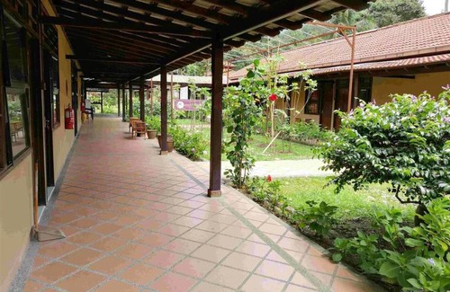 Janda Baik Resort | 400 m² Resort ∙ 4 bedrooms ∙ 15 guests