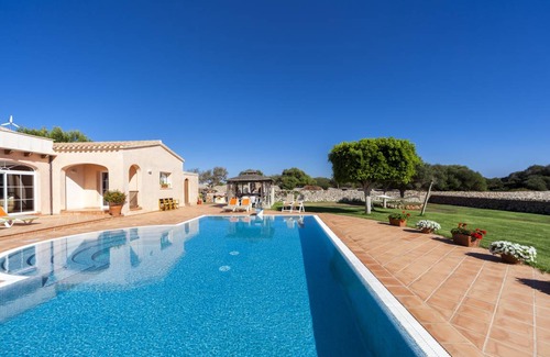 Sant Lluis Villa | 400 m² Villa ∙ 4 bedrooms ∙ 8 guests