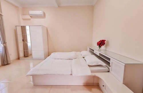 Depok Villa | 400 m² Villa ∙ 4 bedrooms ∙ 11 guests