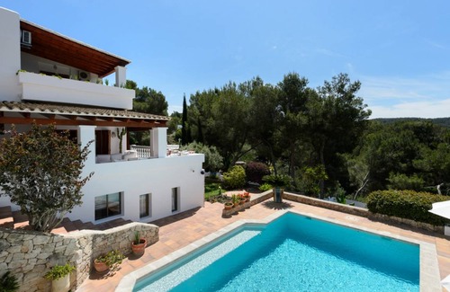 Can Furnet Villa | 400 m² Villa ∙ 5 bedrooms ∙ 12 guests