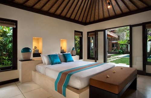 Central Seminyak Villa | 400 m² Villa ∙ 5 bedrooms ∙ 14 guests