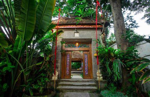 Central Seminyak Villa | 400 m² Villa ∙ 5 bedrooms ∙ 14 guests