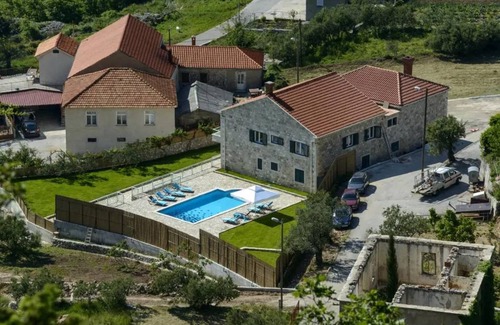Dubravka Villa | 400 m² Villa ∙ 6 bedrooms ∙ 16 guests