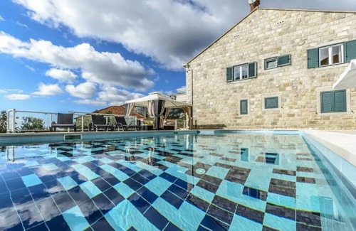 Dubravka Villa | 400 m² Villa ∙ 6 bedrooms ∙ 16 guests
