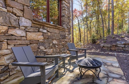 Blue Ridge House | 4000 sf cabin 5 king 2 queen beds with heated pool spa game room mountain views