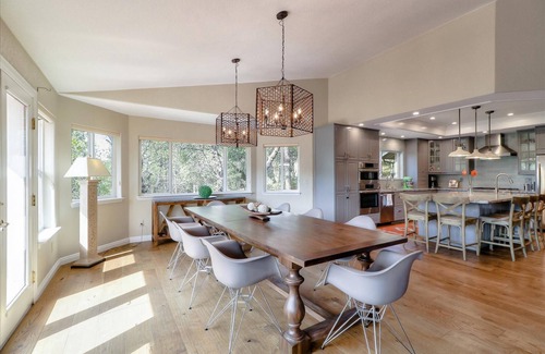 Groveland House | 4000 sq ft Lakeside Escape Near Yosemite With Private Dock and Lake Access
