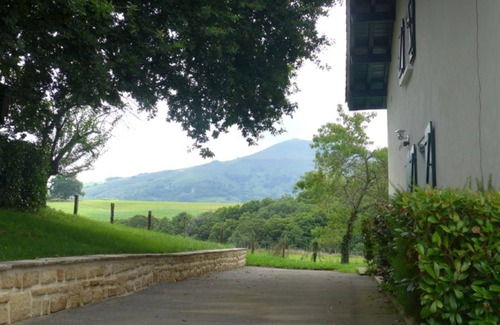 Souraide House | 4000 sq.m. house with trees. Hiking, fishing, lake, mountains. 5 km from St. Pée