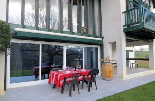 Souraide House | 4000 sq.m. house with trees. Hiking, fishing, lake, mountains. 5 km from St. Pée