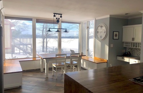 Traverse City House | 4000sqft 6 Bed 3 Bath Luxury House on Long Lake! Only 2 weeks Available!