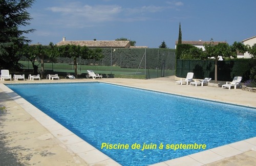Uzes Apartment | 400m to the center of Uzès, appartment for 4 people