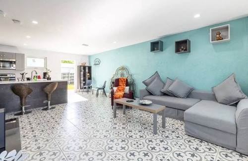 Fort Lauderdale Apartment | 4014 renovated great for family and long term rent