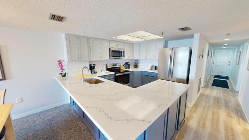 Madeira Beach House | #402 Las Brisas Condominiums