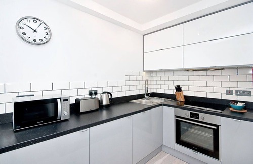 Clerkenwell Apartment | 402H Warehouse Conversion 1 bed plus sofa bed