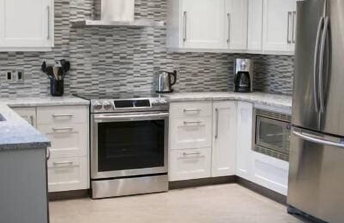 Canmore Condo | 403 · Amazing Penthouse-Private Hot Tub #1 of 5 - 403