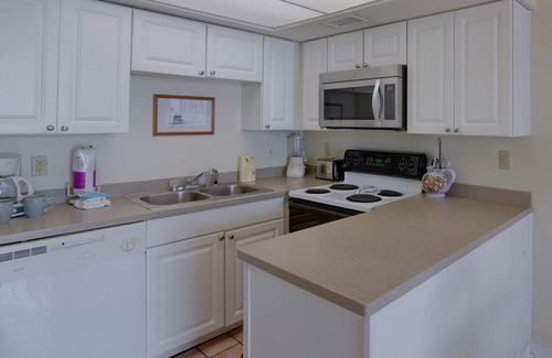 Orange Beach Condo | 405 Sunswept 1/1.5 Orange Beach Directly On the Beach* Discounted Rates