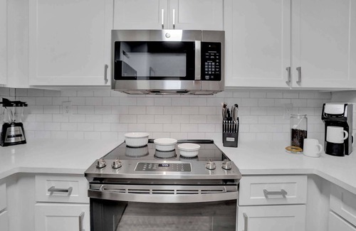 Coral Gables Section Apartment | #405e - Tucker at Gables Grand Plaza Miami