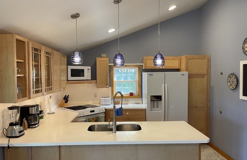 Lewes House | 406 E Market - great location on Lewes Beach!