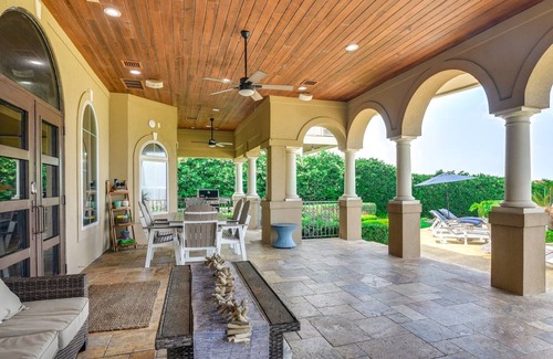 Dickinson Villa | 407 m² Villa ∙ 5 bedrooms ∙ 16 guests