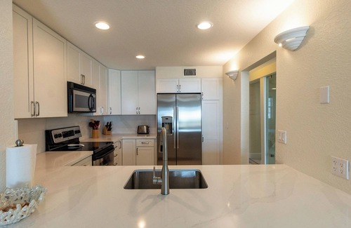 Rock Harbor House | 408 Mariners Club oceanfront | 3 Bed, 3 Bath