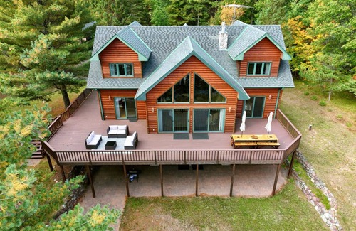 Cable House | 409 m² House ∙ 5 bedrooms ∙ 14 guests
