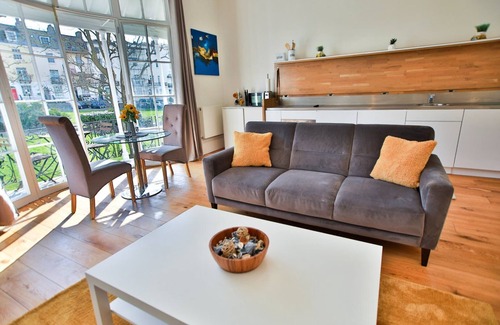 Hastings Apartment | 40b Wellington Suites