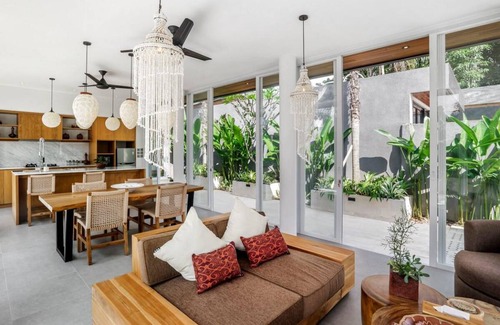 Singakerta Villa | 410 m² Villa ∙ 2 bedrooms ∙ 6 guests