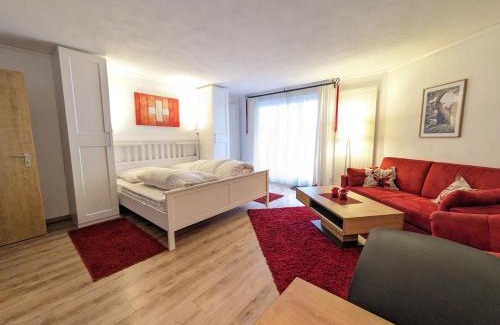 Vulpera Apartment | 4104 Stilvoll eingerichtetes Studio mit Suedbalkon