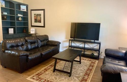 St. Marys House | 413 Sunnyside Dr