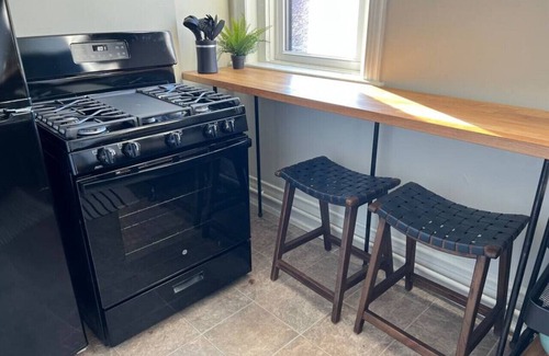 Old Louisville Apartment | 414 #3 · Stellar Suites | Here Comes the Sun | St. James Ct