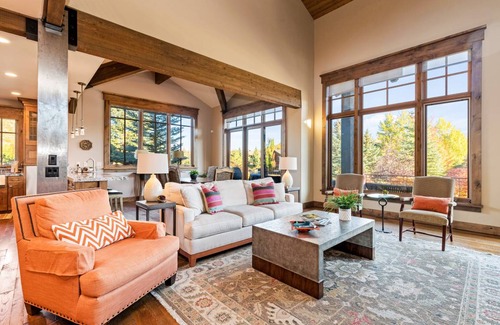 Park Meadows House | 415 m² House ∙ 4 bedrooms ∙ 8 guests