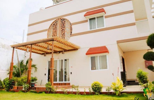 Ujjain House | 418 m² Bungalow ∙ 4 bedrooms ∙ 12 guests