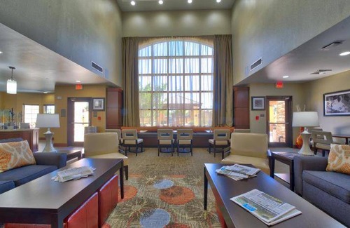 Lubbock Hotel | 42 m² Hotel ∙ 2 bedrooms ∙ 127 guests
