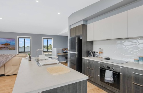 Bermagui House | 42 Songlark Street Luxury newly built home