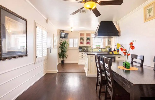 View Park-Windsor Hills House | 420 Friendly Huge 5bd with Retro Game Room by Sofi, LAX!n