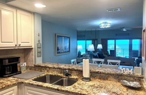 Palmetto Dunes Condo | 421 Captains Walk Ocean Front 4th Floor Villa